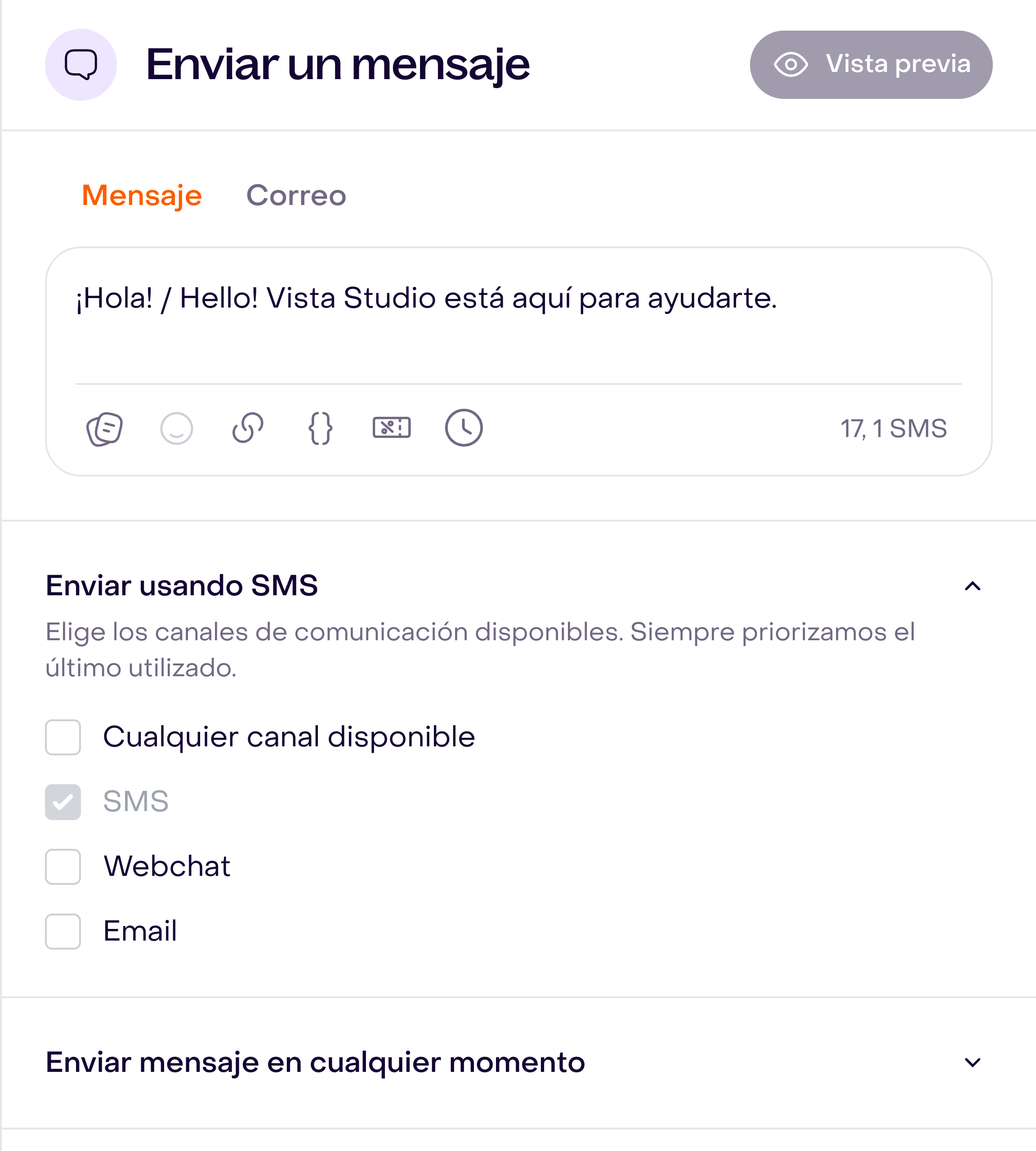 Editor de Enviar un mensaje con un saludo ficticio de Vista Studio y SMS seleccionado entre las opciones de canal.